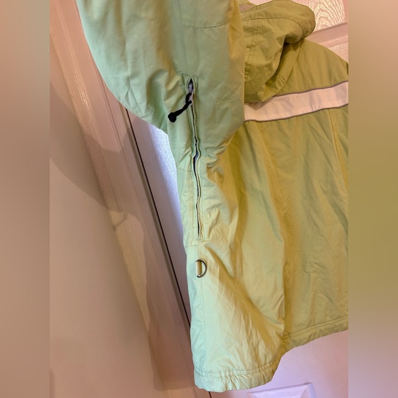 Couloir Velocity Ski & Snow Jacket; women’s size Medium, light green and white - Picture 16 of 16